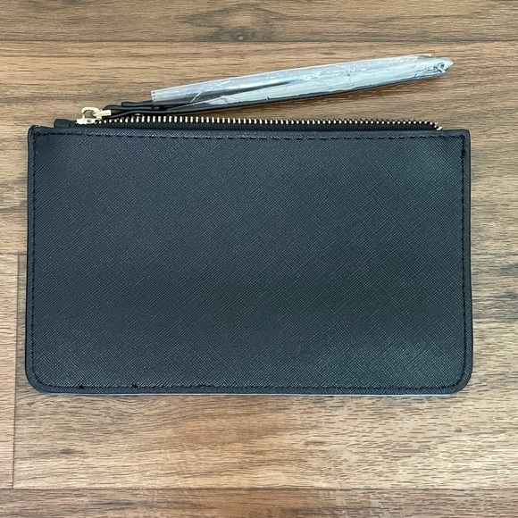 Kate Spade wristlet - Picture 5 of 8